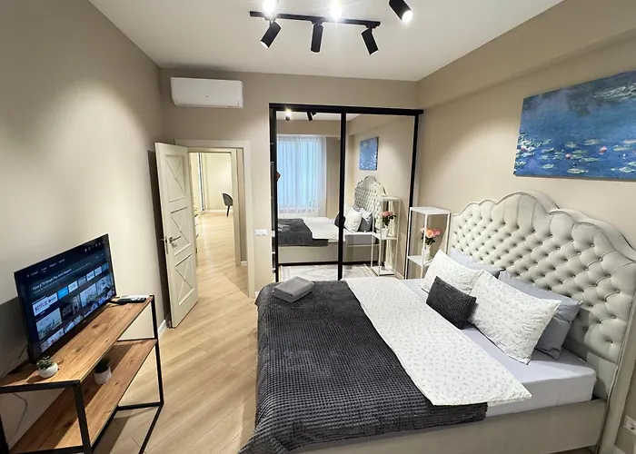 Rentnow New Lux 3 Bedrooms Apartment With Balcony