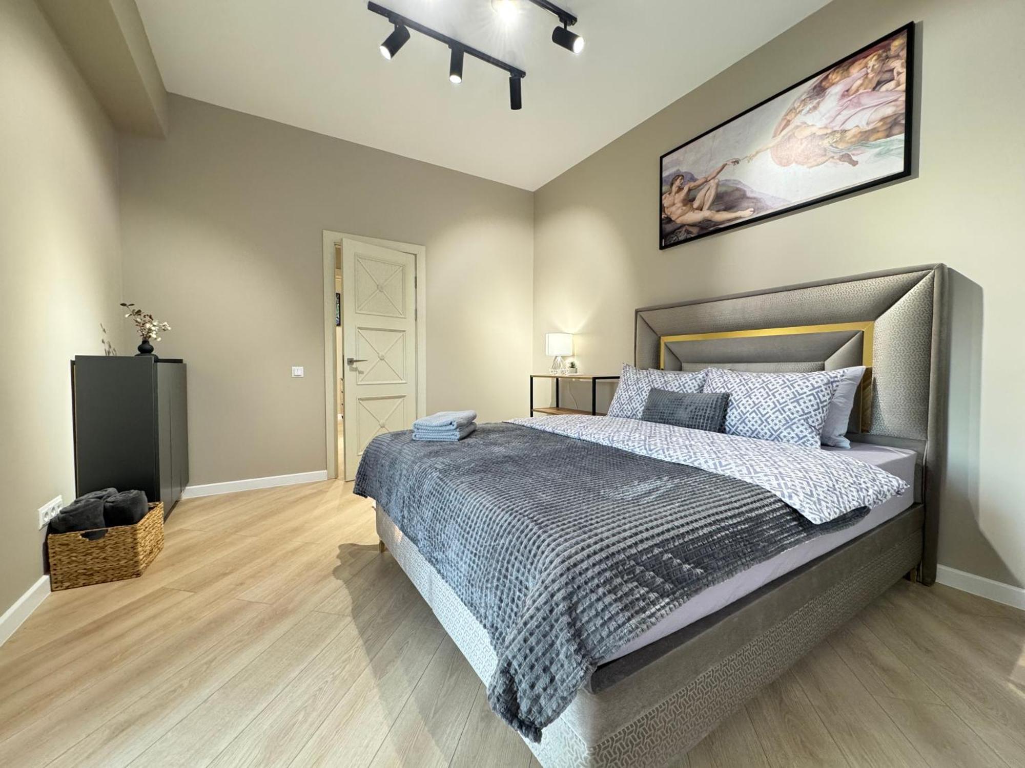 Rentnow New Lux 3 Bedrooms With Balcony Кишинёв