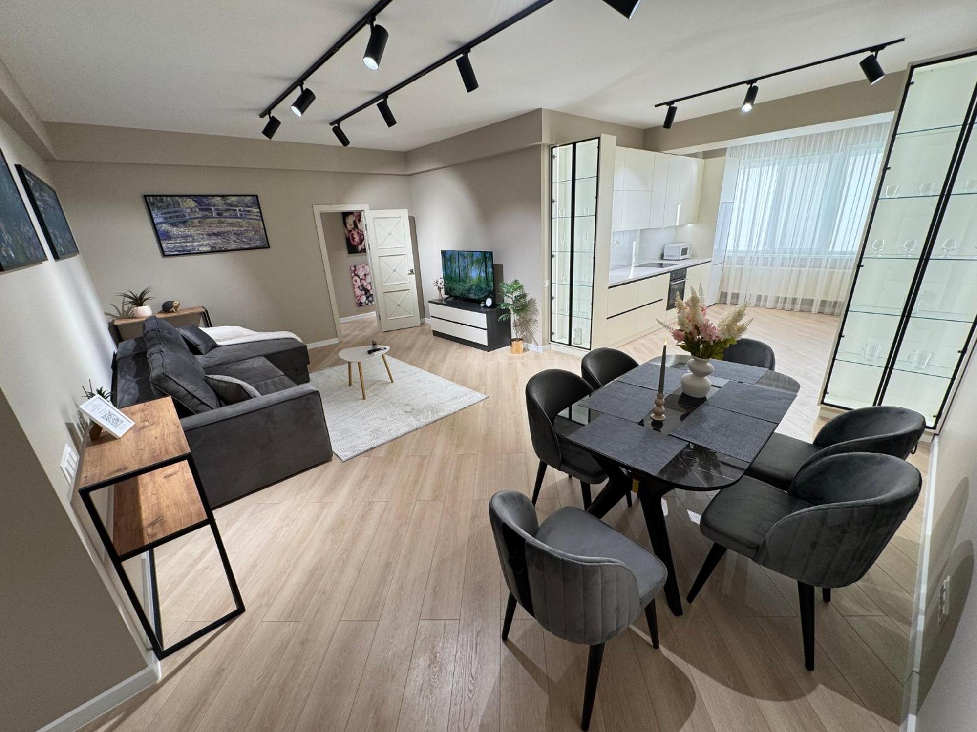 Rentnow New Lux 3 Bedrooms With Balcony Apartamento *