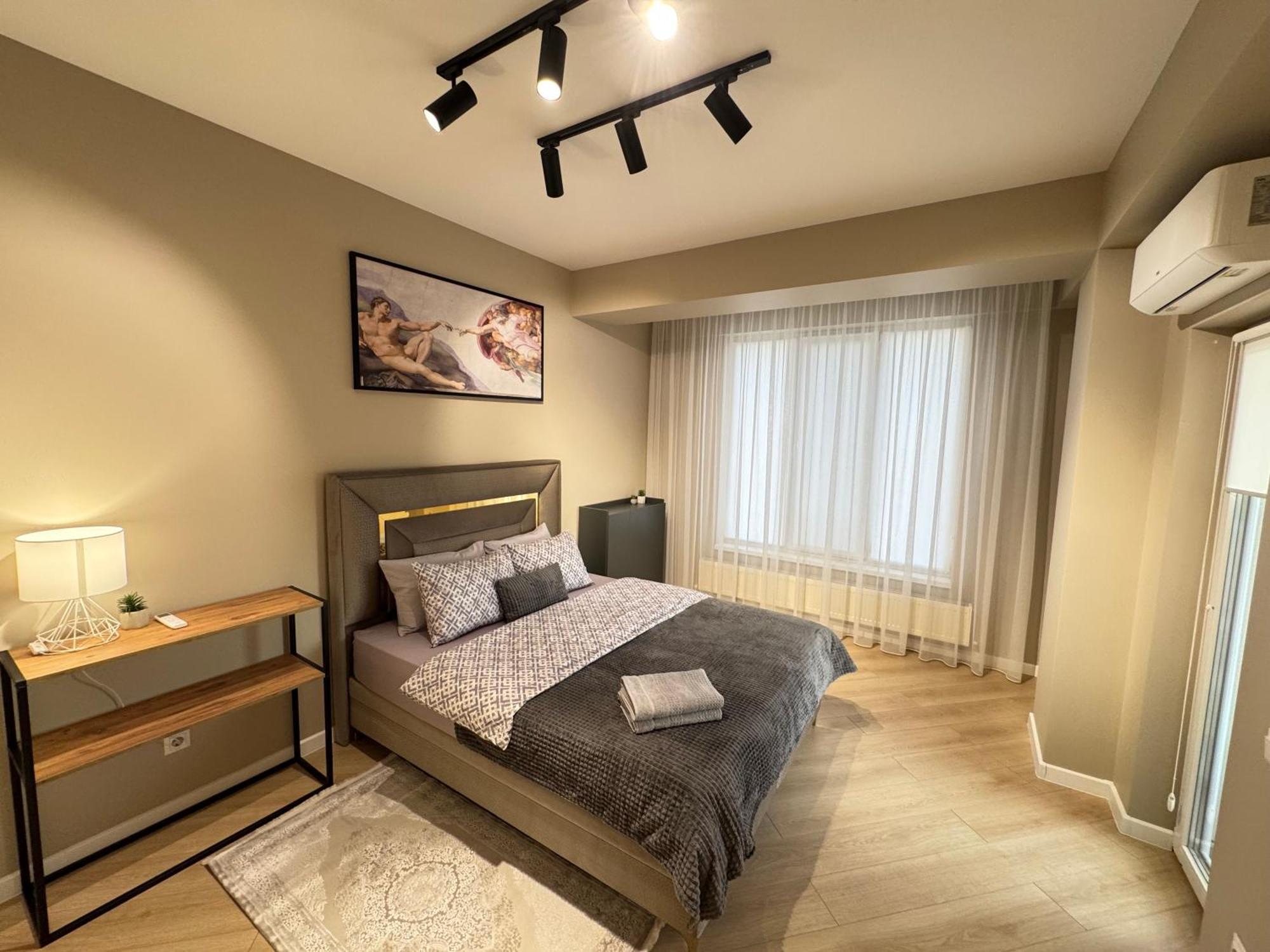 Rentnow New Lux 3 Bedrooms With Balcony * Chisináu