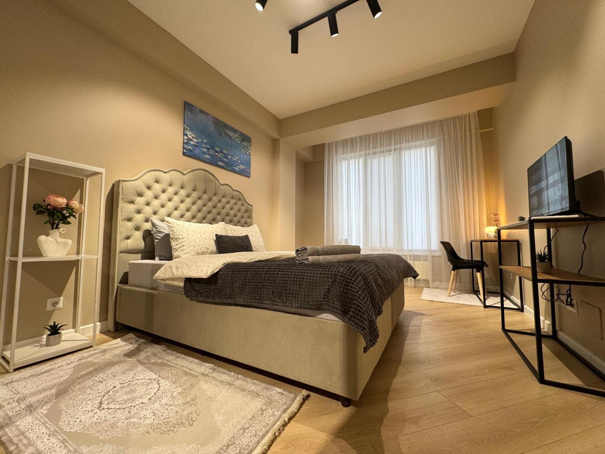 Rentnow New Lux 3 Bedrooms With Balcony Chisináu