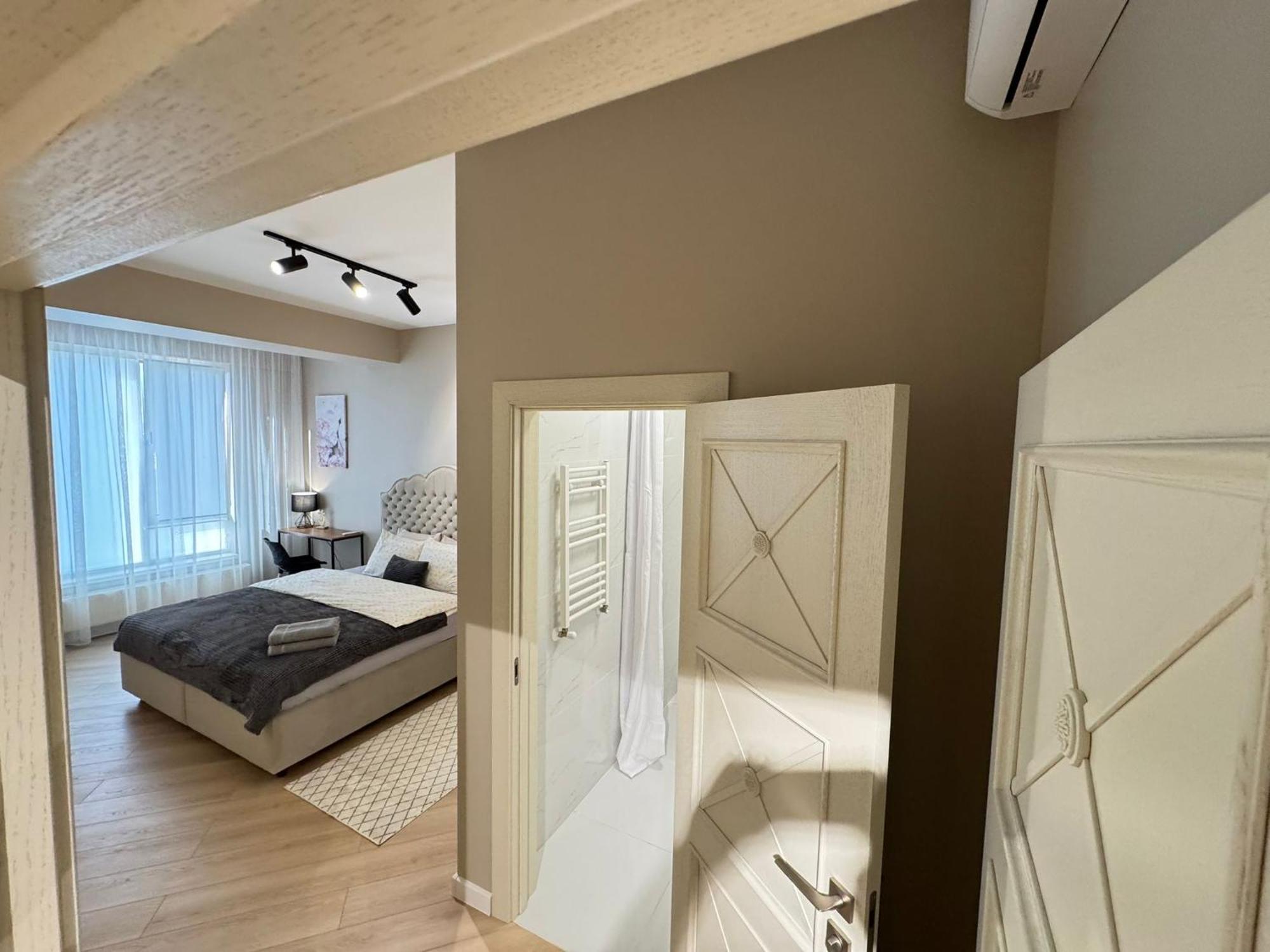Rentnow New Lux 3 Bedrooms With Balcony * Chisináu