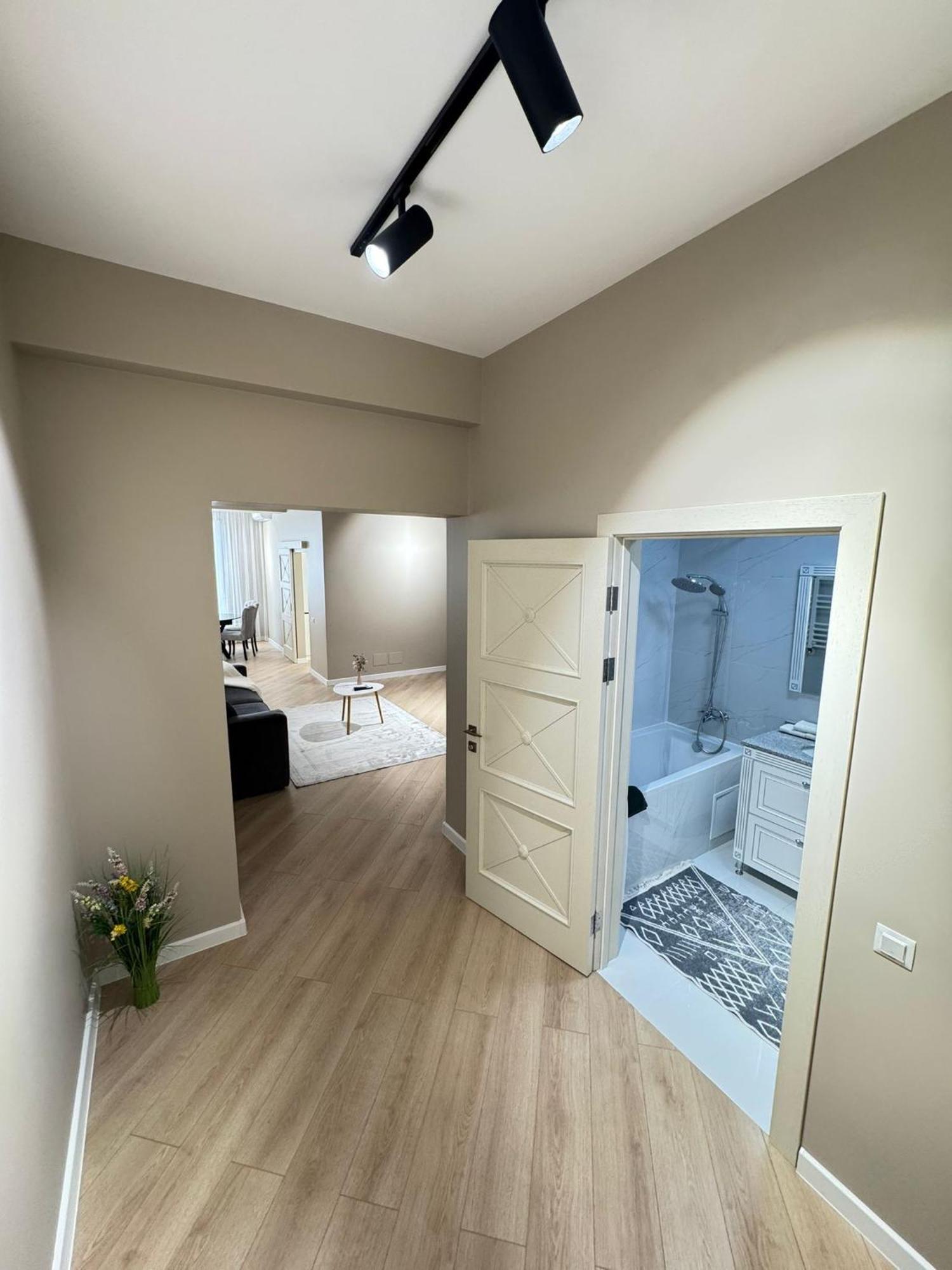 Rentnow New Lux 3 Bedrooms With Balcony