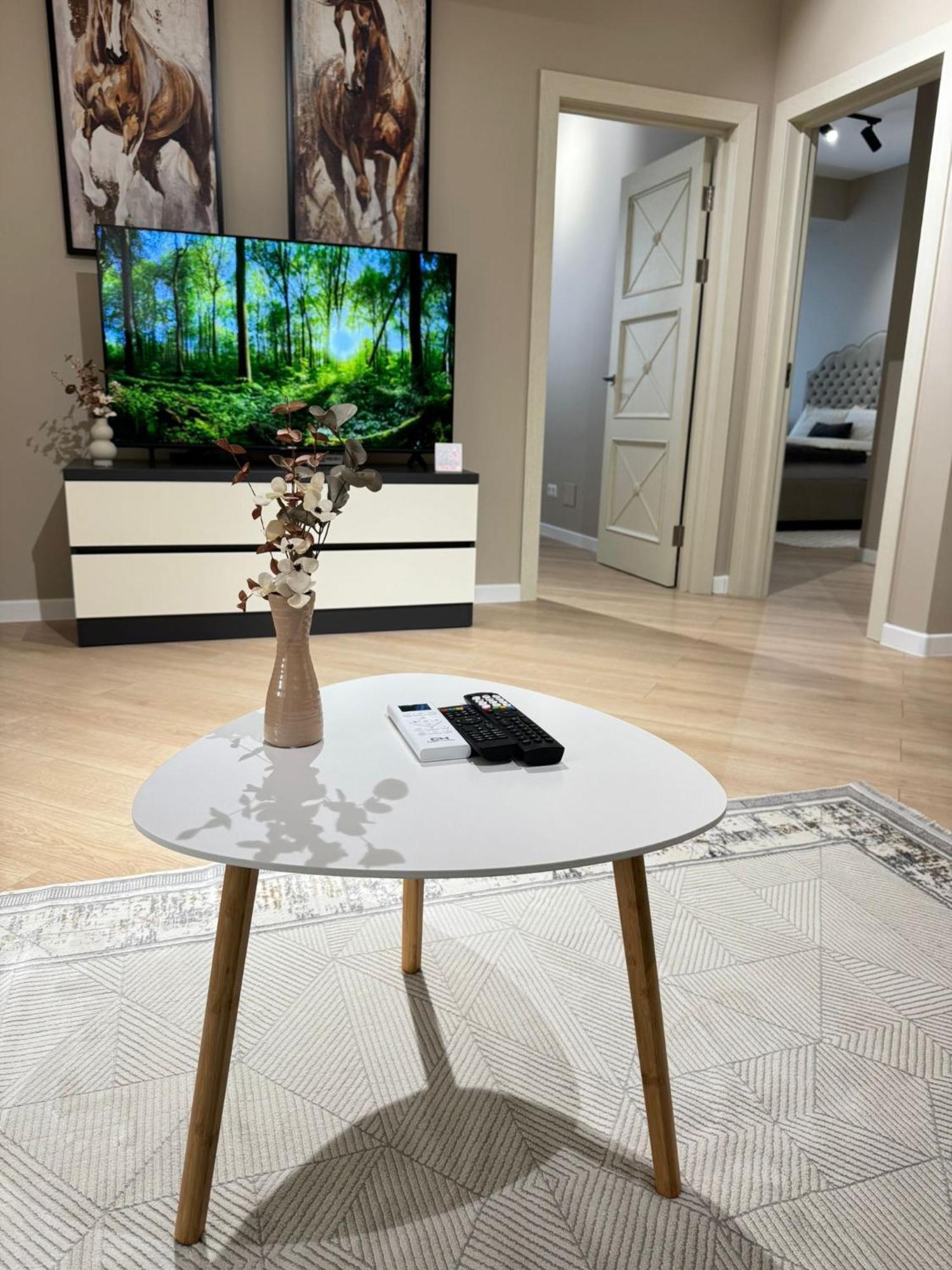 Rentnow New Lux 3 Bedrooms With Balcony Apartamento *