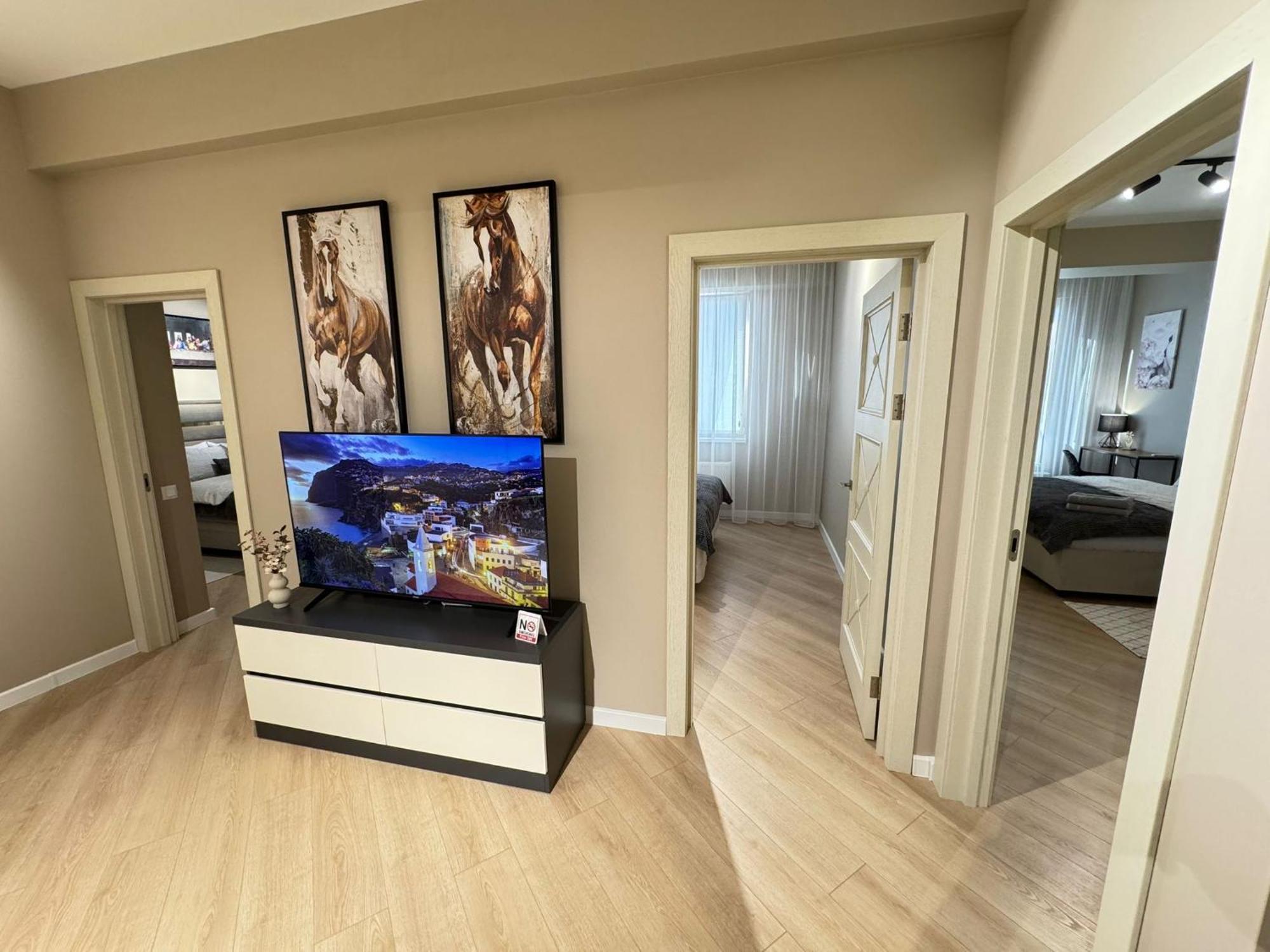 Rentnow New Lux 3 Bedrooms With Balcony Апартаменты *