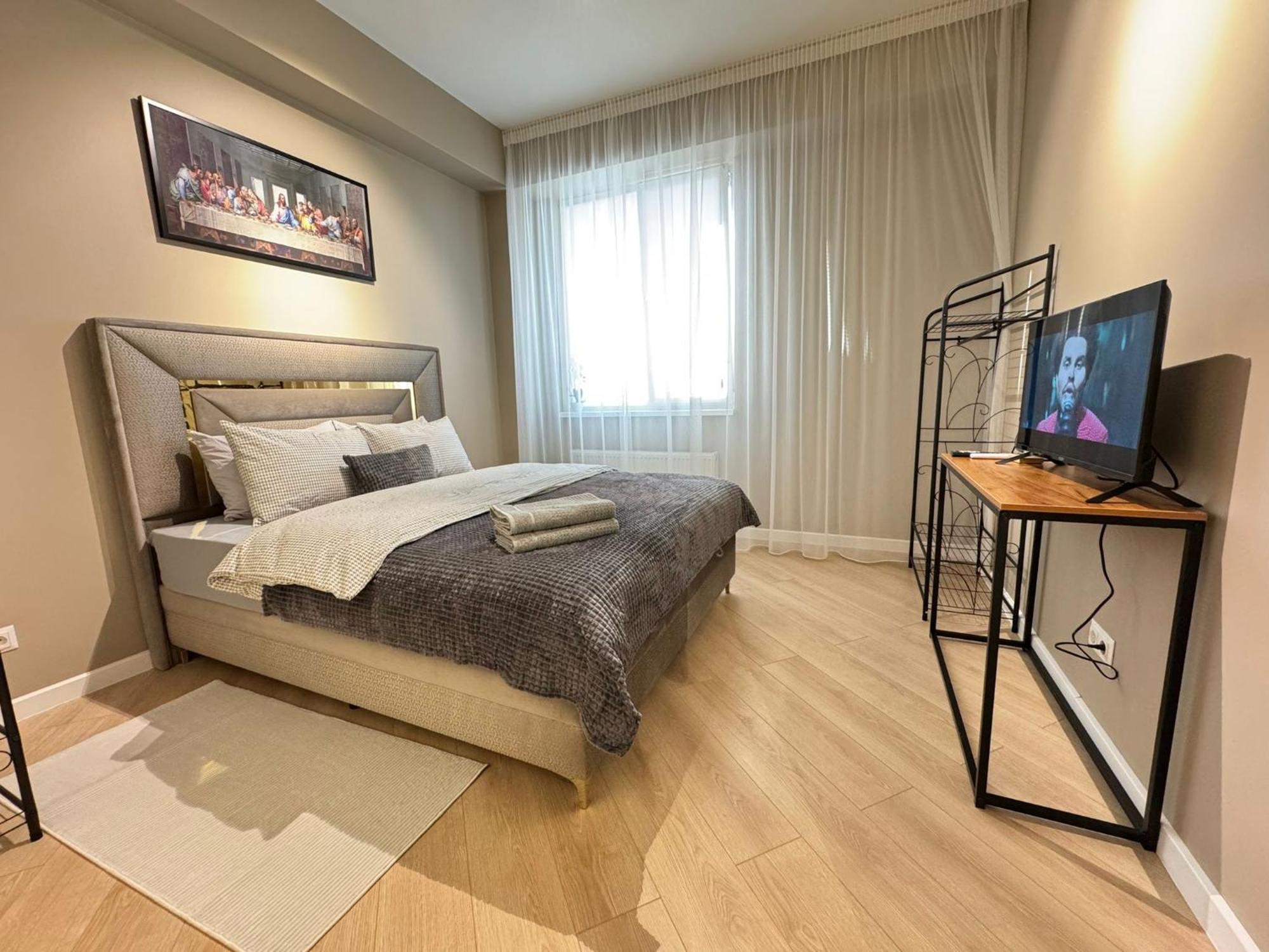 Rentnow New Lux 3 Bedrooms With Balcony Chisináu